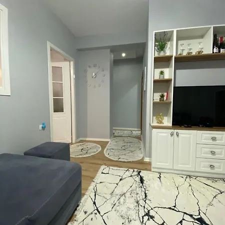 One Bedroom View Апартаменты