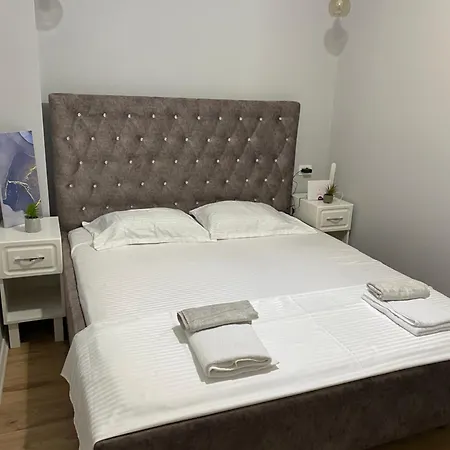 Апартаменты One Bedroom View Поградец