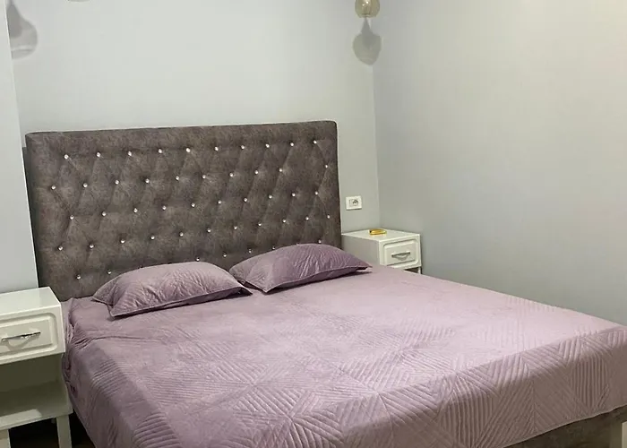 One Bedroom View דירה *