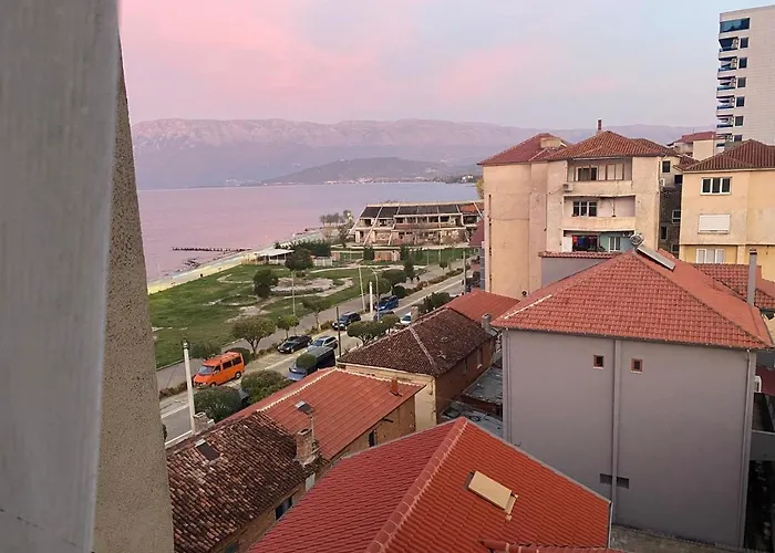 One Bedroom View דירה פוגרדץ