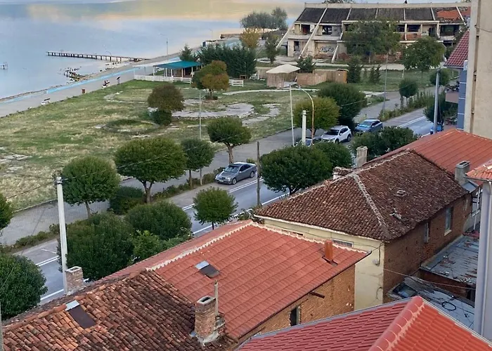 One Bedroom View דירה *